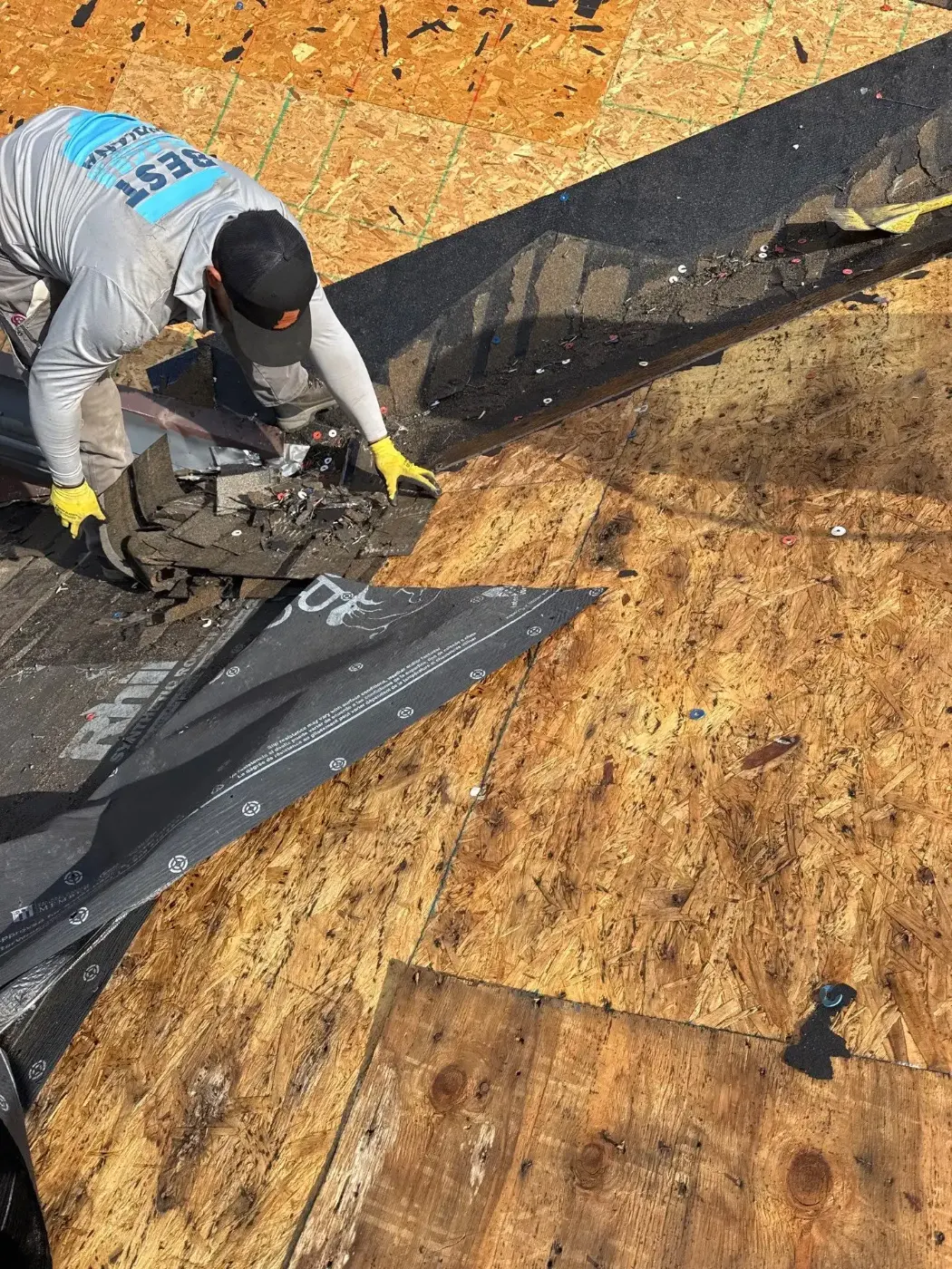 Manufacturer-certified roof installation in Roachdale